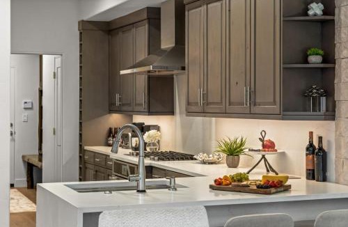 Edwards House | River Ranch Retreat Luxe Living and Mountain Views
