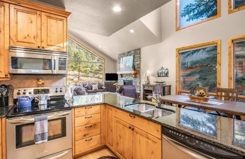 Estes Park House | River Rock Retreat - EV #6032