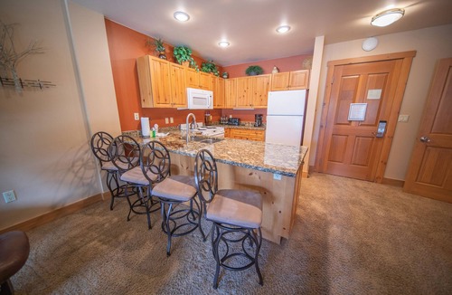River Run Condo | River Run Summer Fun | Pool & Mini Golf