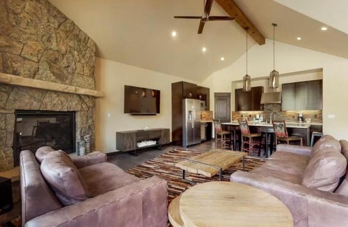 River Run House | River Run Townhomes - 3 Bedroom - Walk To Slopes!