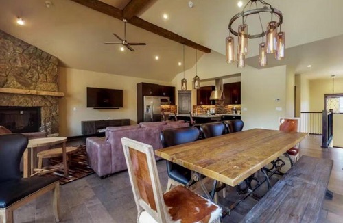 River Run House | River Run Townhomes - 3 Bedroom - Walk To Slopes!