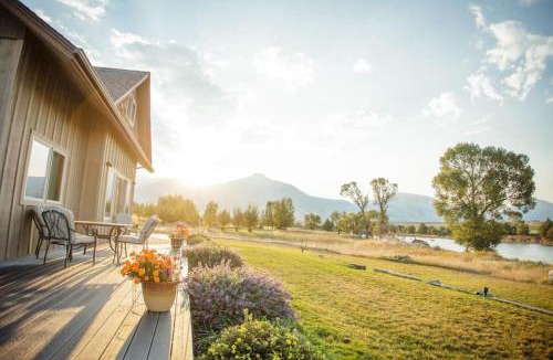 Livingston House | River Run