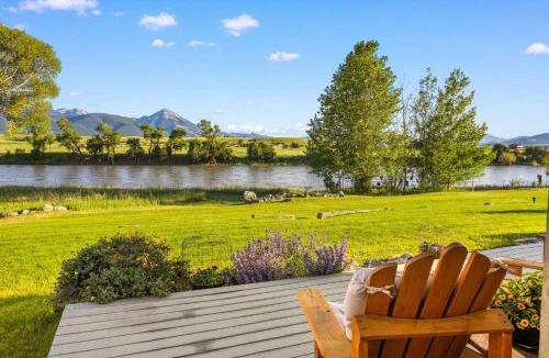 Livingston House | River Run