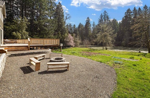Leaburg House | River's Rest - Waterfront Views, Hot Tub, Grill & Fire Pit home