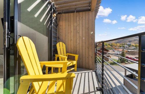 Willow Grove House | River West #635