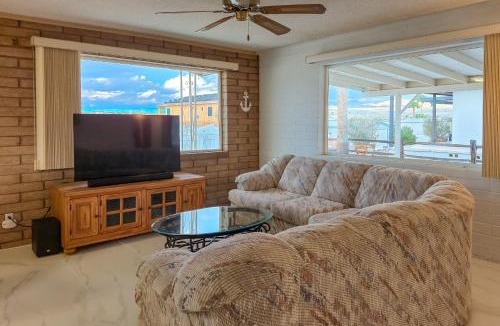 Bullhead City Villa | Riverfront Bullhead City Home w/Mountain Views!