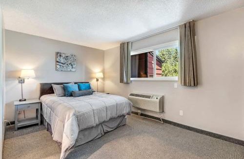 Bend House | Riverfront Condo in Downtown Pool and Hot Tub