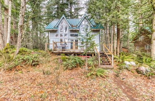 Mount Hood Village House | Riverfront home close to skiing & fishing with beach access & huge VHS library