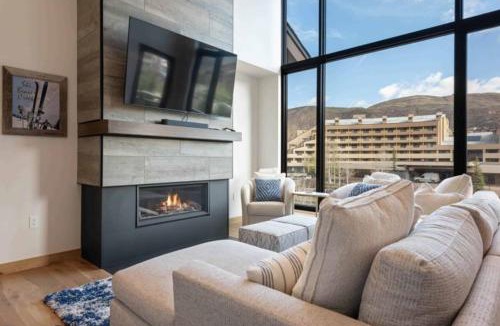 Avon Apartment | Riverfront Lodge 403 by East West Hospitality