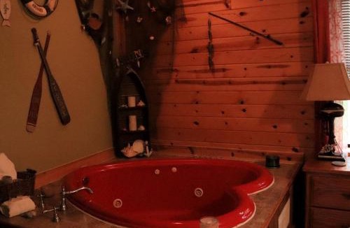 Eureka Springs House | Riverfront Vacation Rental with Gas Fireplace in Eureka Springs, Arkansas