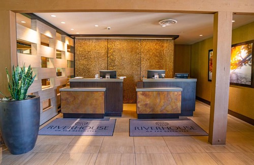 Orchard District Hotel | Riverhouse Lodge