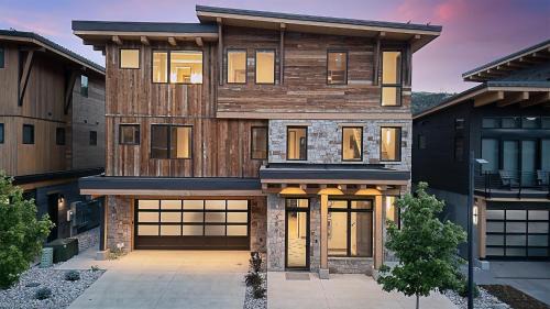 Old Town House | Riverlight Lodge