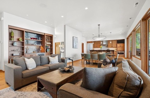 Bigfork House | Rivers End Lake House