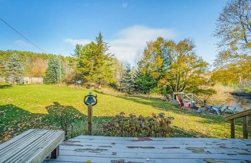 Thompsonville House | Riverside Abode