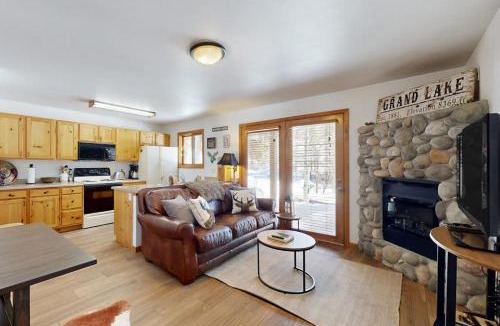 Grand Lake Apartment | Riverview Condo #5