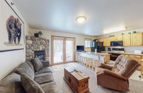Grand Lake Apartment | Riverview Condo #7