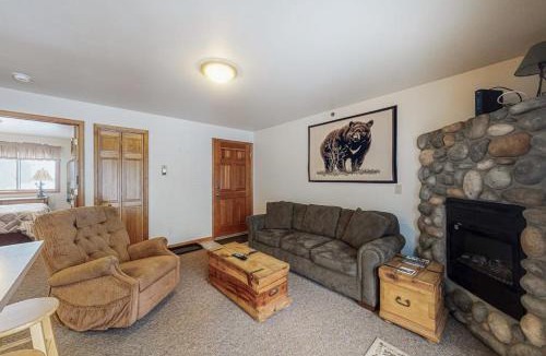 Grand Lake Apartment | Riverview Condo #7