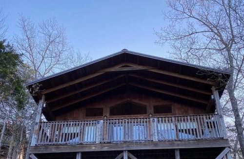 Eureka Springs Apartment | Riverview Oasis