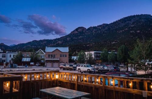 Buena Vista House | Riverwalk Path Heart of South Main w Peak Views