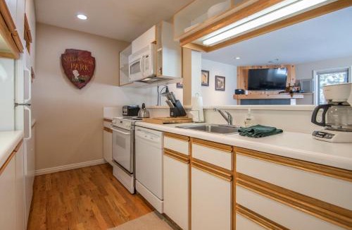 Moose Wilson Road Apartment | RMR: Balsam Lodge B4 Condo in The AspensWilson WY