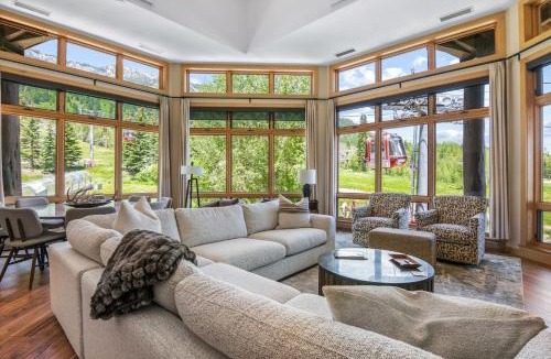 Teton Village Apartment | RMR: Cody House B Condo in Teton Village