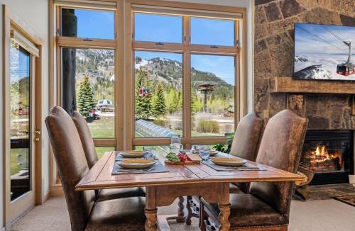 Teton Village Apartment | RMR: Cody House D Condo in Teton Village