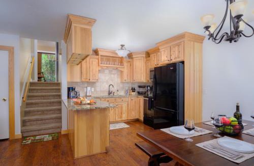 Teton Village Apartment | RMR: Four Seasons I Unit 2 Condo in Teton Village