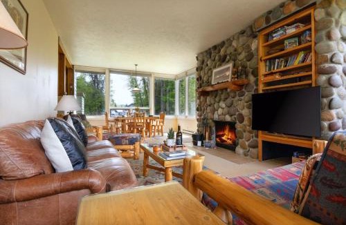 Moose Wilson Road Apartment | RMR: Lupine 1911 Condo in The AspensWilsonWY