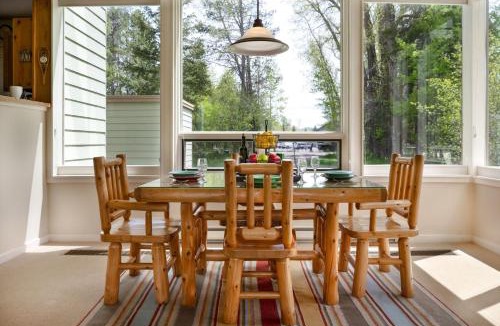 Moose Wilson Road Apartment | RMR: Lupine 1911 Condo in The AspensWilsonWY