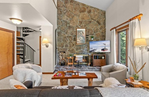 Teton Village Apartment | RMR: Rendezvous A5 Condo in Teton Village