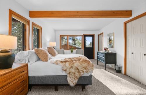 Teton Village House | RMR: Stock House in Teton Village