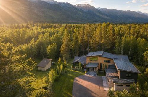 Moose Wilson Road House | RMR: Tensleep Oasis Home in The AspensWilsonWY