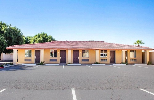 Security Acres Hotel | Rodeway Inn Old Town Scottsdale