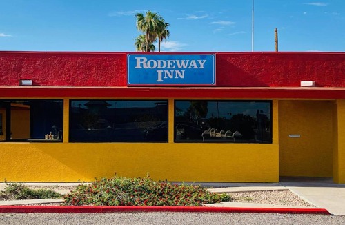 Security Acres Hotel | Rodeway Inn Old Town Scottsdale