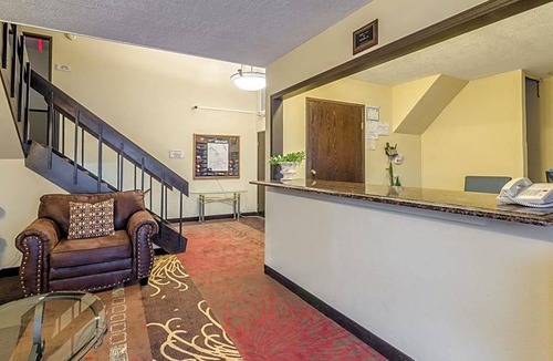 Mitchell Hotel | Rodeway Inn