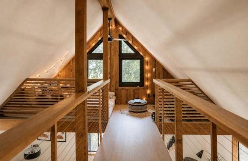 Mariposa House | Romantic Forest Lovers Nest by Casa Oso