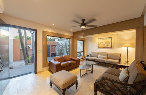 La Paz House | Rooftop Oasis Steps from the Malecon
