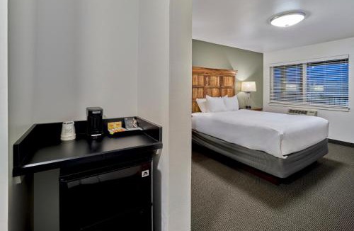 Gardiner Hotel | Roosevelt Hotel & Cabins - Yellowstone