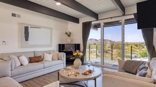 Turquoise Hills House | Royal Palm by AvantStay