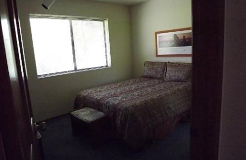 June Lake Apartment | Rr-edgewater01