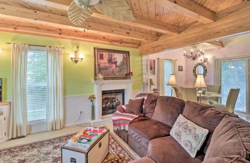 Boswell House | Ruby’s Landing Cottage w/Deck & White River Views