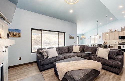 Sturgis House | Ruddy's Cabins