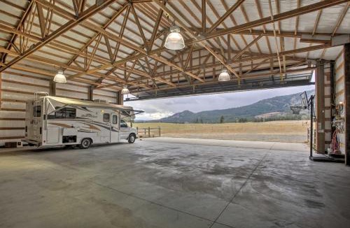Kettle Falls House | Rural Kettle Falls Bunkhouse w/Airstrip & Trails!