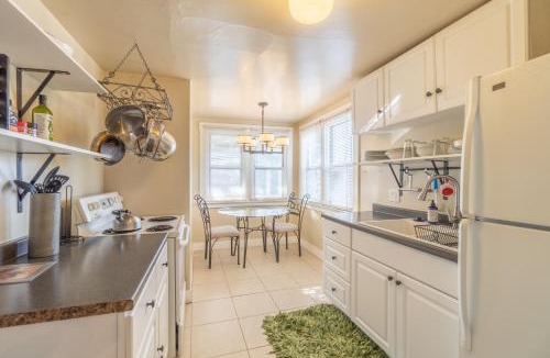Downtown Reno Apartment | Rustic 2-Bedroom walking distance to Downtown