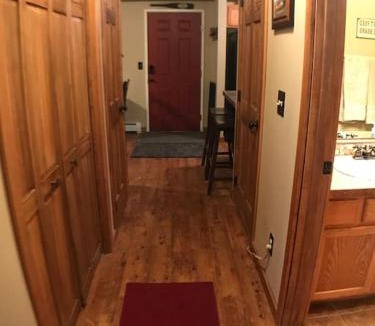 Big Sky Apartment | Rustic 2 BR Mountain View-walk to resort