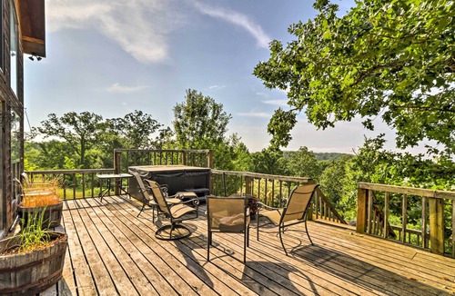 Waveland Cabin | Rustic Lamar Cabin w/Deck & Private Hot Tub