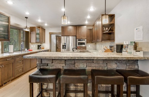 McCall House | Rustic luxury retreat with fireplaces, deck, grill, balcony, firepit, & WiFi