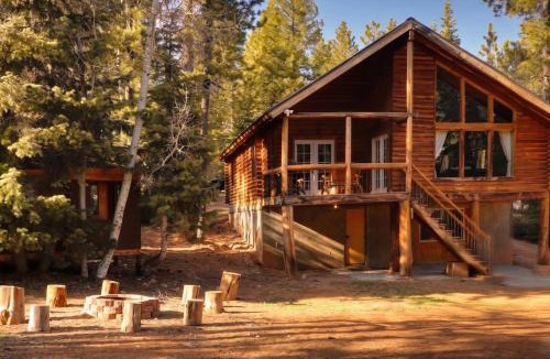 Meadow View Heights House | Rustic Mountain Log Cabin with Fire Pit