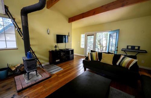 Pauma Valley House | Rustic Mountain Lodge with Ocean Views near Palomar Observatory, Palomar Mountain CA