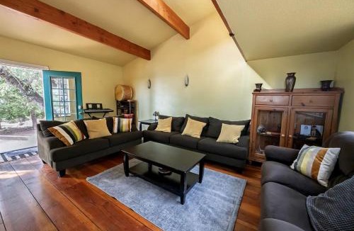 Pauma Valley House | Rustic Mountain Lodge with Ocean Views near Palomar Observatory, Palomar Mountain CA
